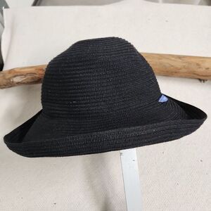 Wallaroo black sun protector hat